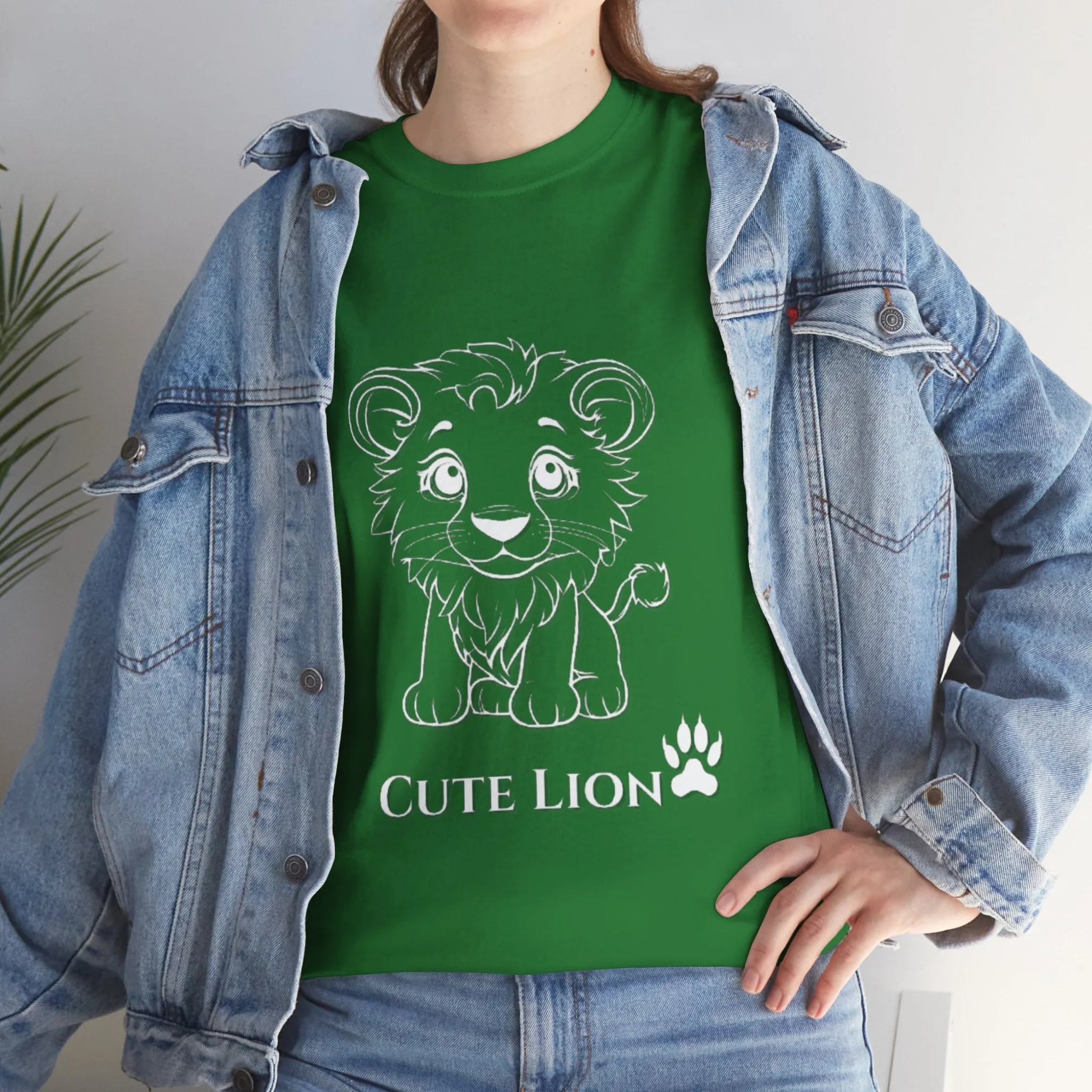 Cute Lion design Unisex Heavy Cotton Tee