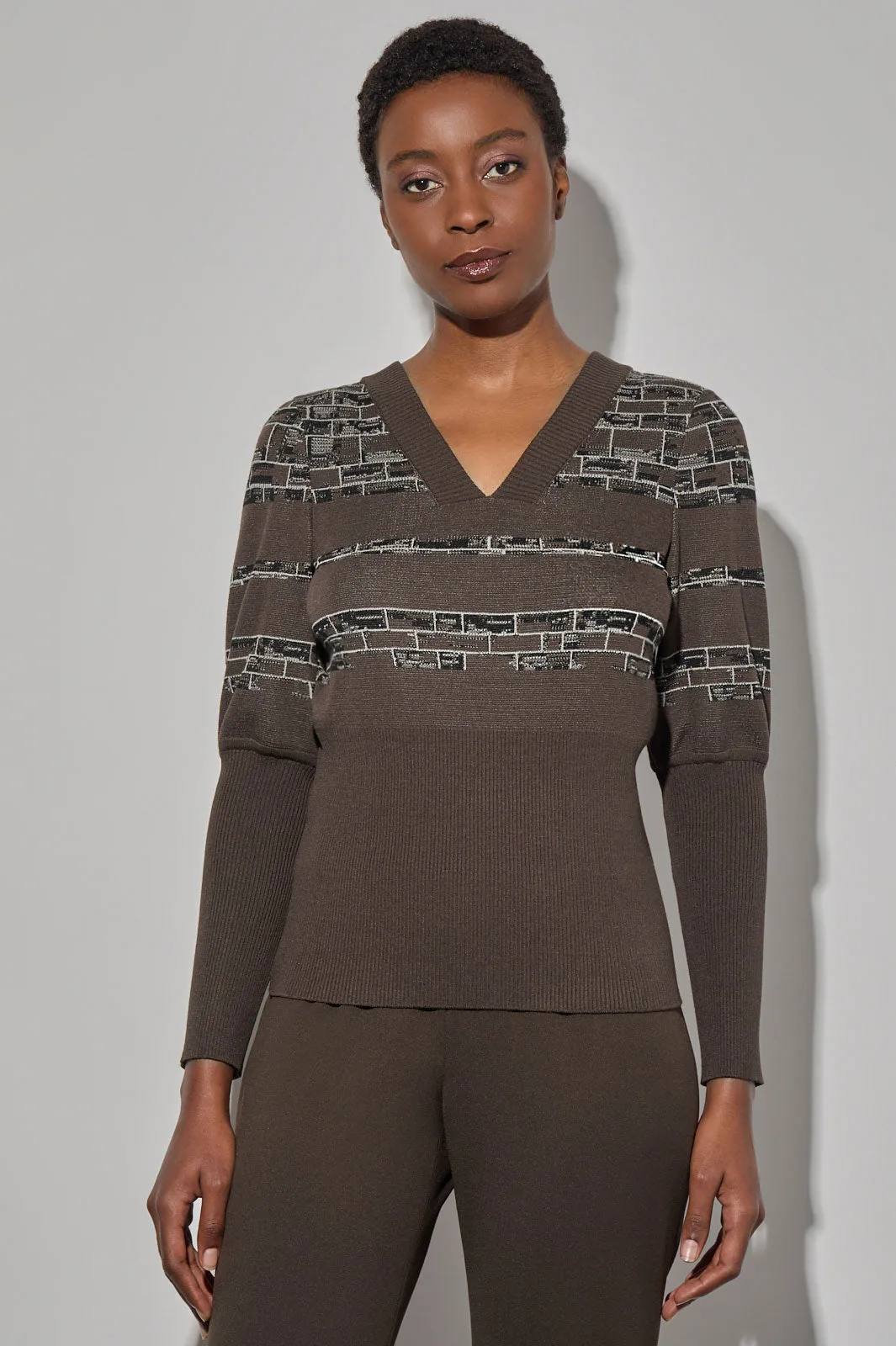 Modern Fit Ribbed Jacquard Soft Knit Top